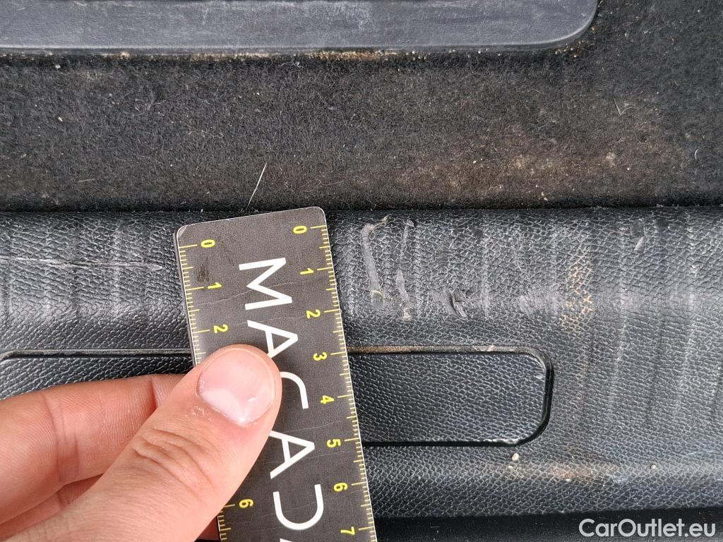  Citroen  C4  Berline Feel Pack 1.5 BlueHDI 110CV BVM6 E6d #35