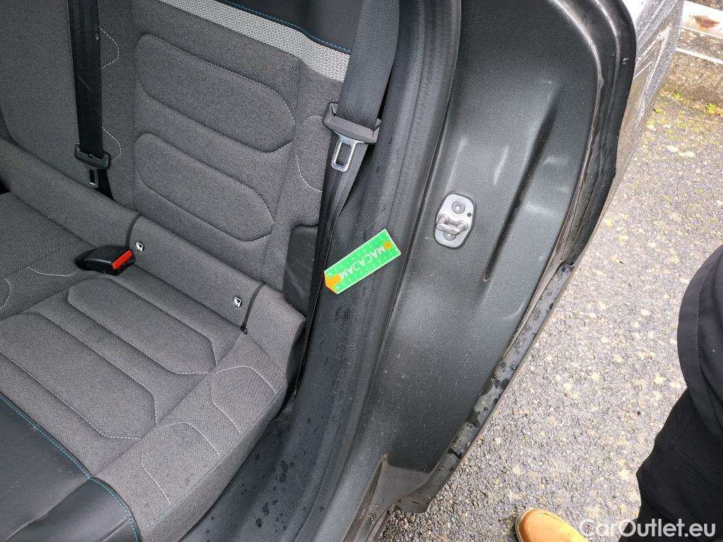  Citroen  C4  Berline Feel Pack 1.5 BlueHDI 110CV BVM6 E6d #19