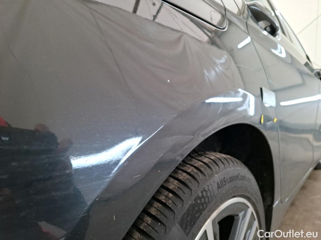  Bmw  Serie 1 BMW Série 1 / 2019 / 5P / Berline 118i DKG7 Business Design #7