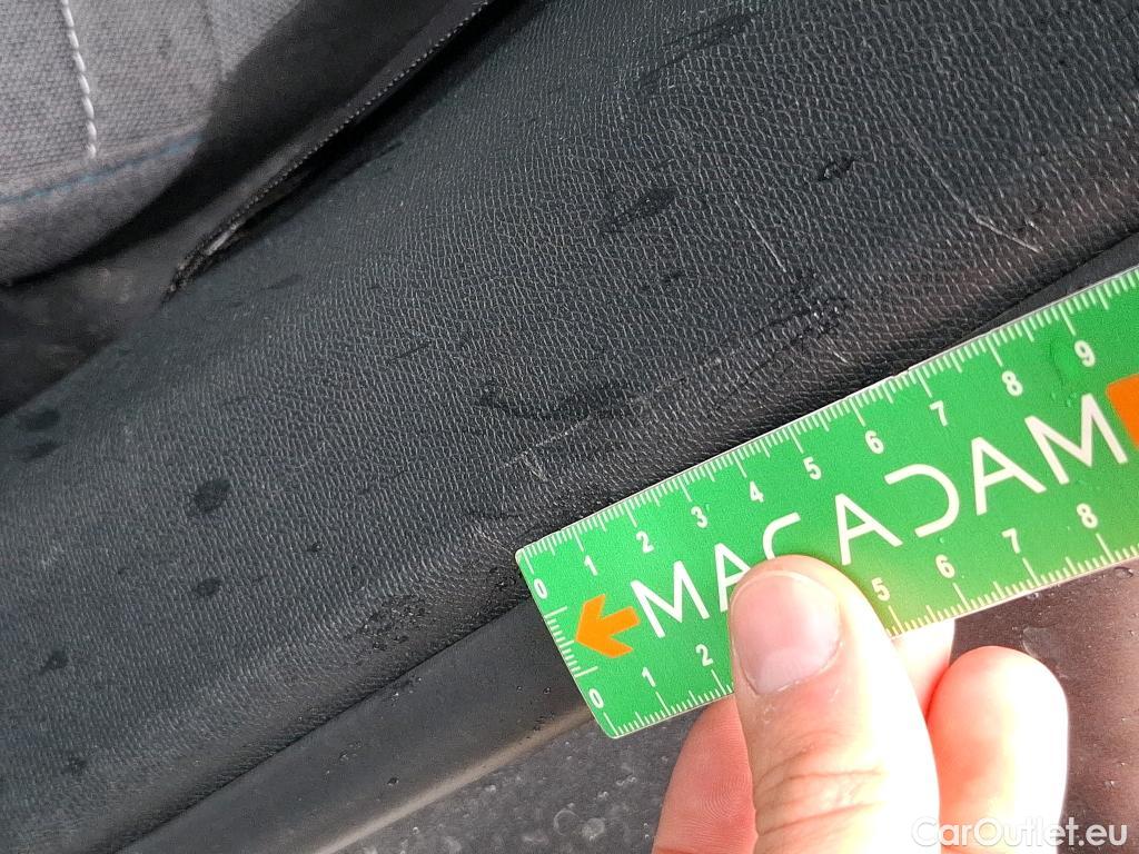  Citroen  C4  Berline Feel Pack 1.5 BlueHDI 110CV BVM6 E6d #22