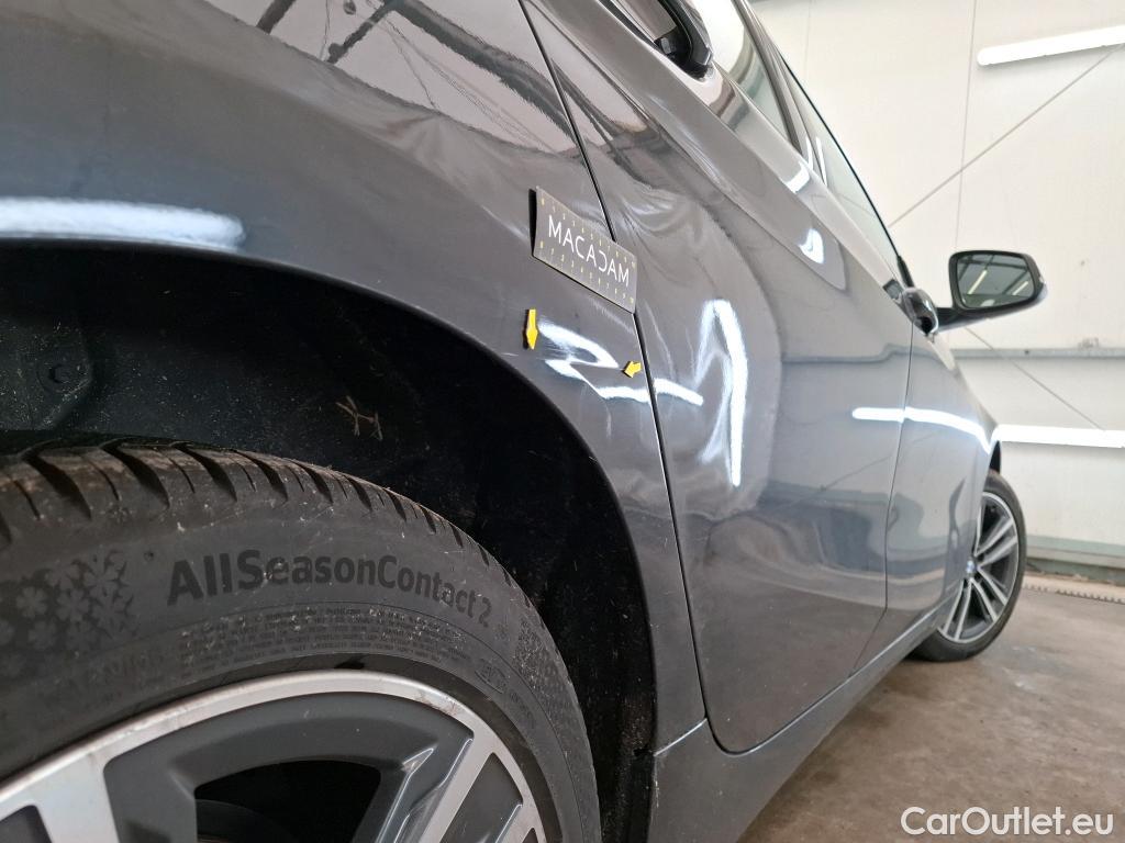  Bmw  Serie 1 BMW Série 1 / 2019 / 5P / Berline 118i DKG7 Business Design #8