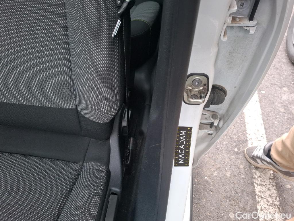  Citroen  C3  Feel Business 1.5 BlueHDI 100CV BVM5 E6dT #5