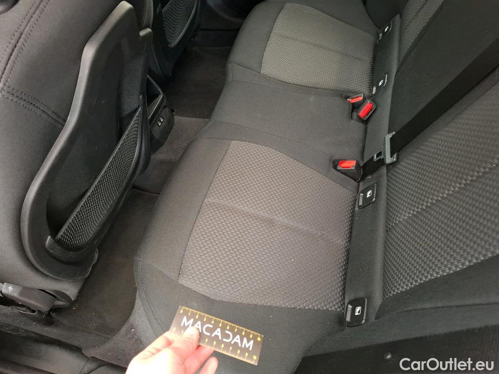  Bmw  Serie 1 BMW Série 1 / 2019 / 5P / Berline 118i DKG7 Business Design #30