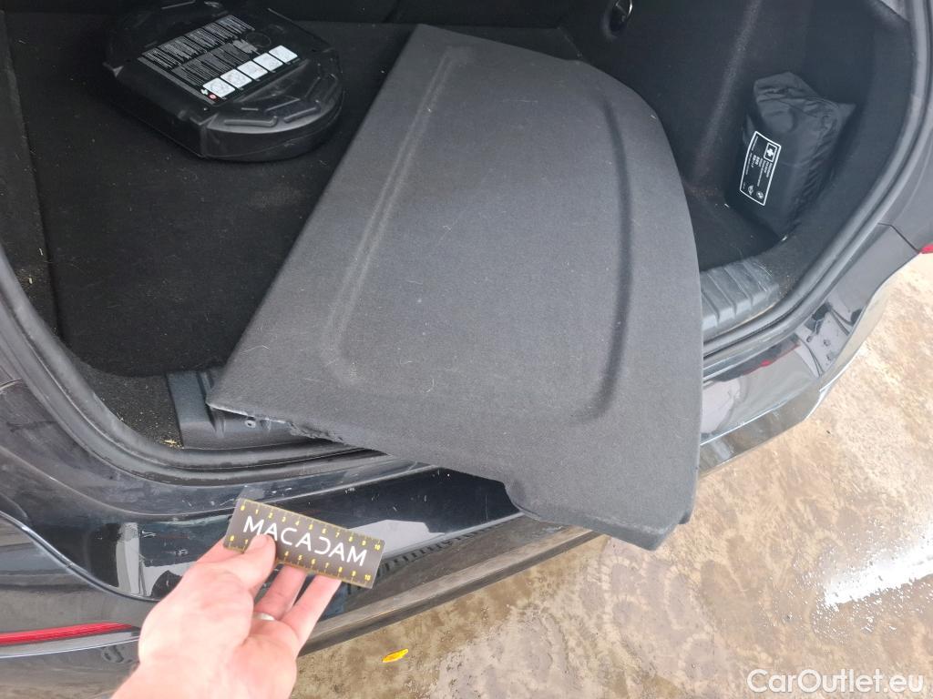  Bmw  Serie 1 Série 1 Berline 118 i Lounge 1.5 140CV BVA7 E6dT #28