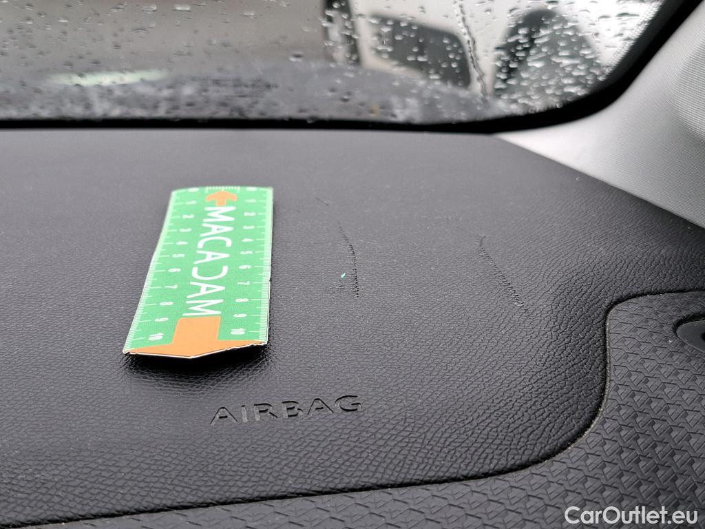  Citroen  C4  Berline Feel Pack 1.5 BlueHDI 110CV BVM6 E6d #3