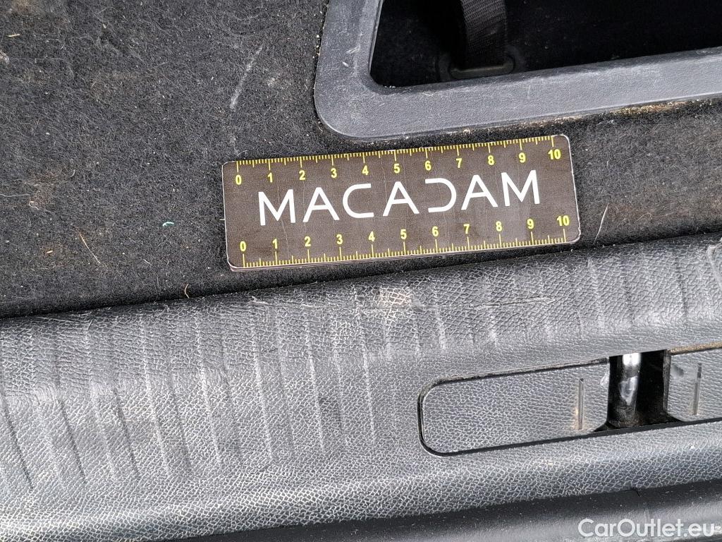  Citroen  C4  Berline Feel Pack 1.5 BlueHDI 110CV BVM6 E6d #34