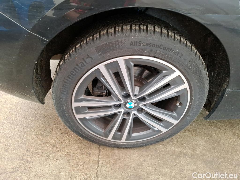  Bmw  Serie 1 BMW Série 1 / 2019 / 5P / Berline 118i DKG7 Business Design #18