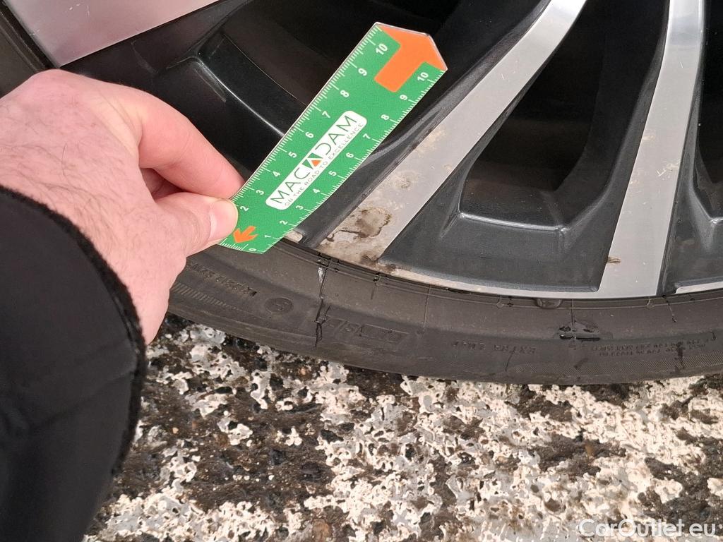  Bmw  Serie 3 Série 3 Berline 320 d Lounge 2.0 190CV BVA8 E6d #13