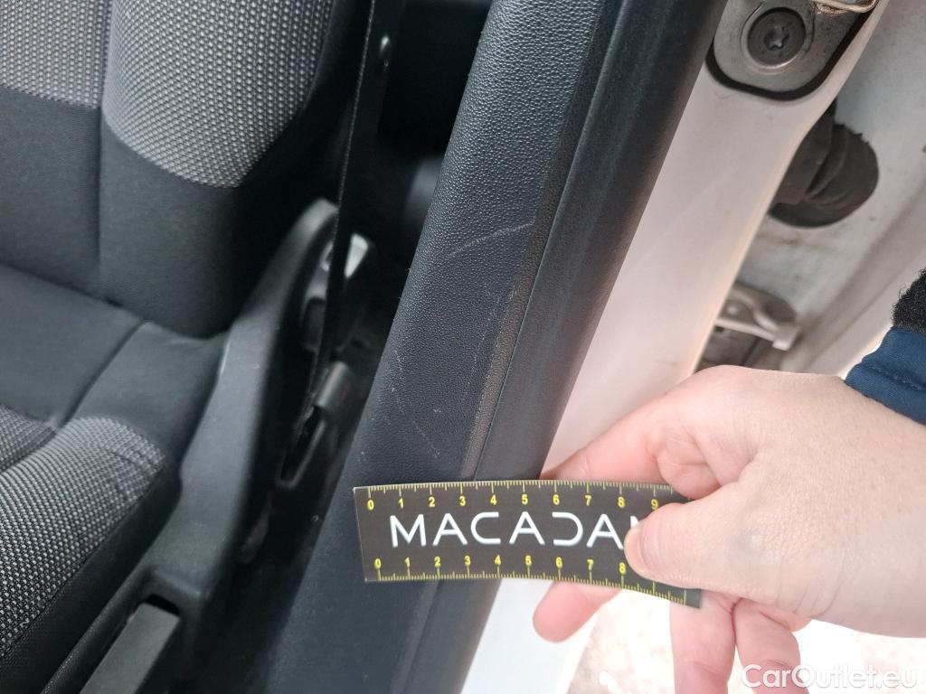  Citroen  C3  Feel Business 1.5 BlueHDI 100CV BVM5 E6dT #6