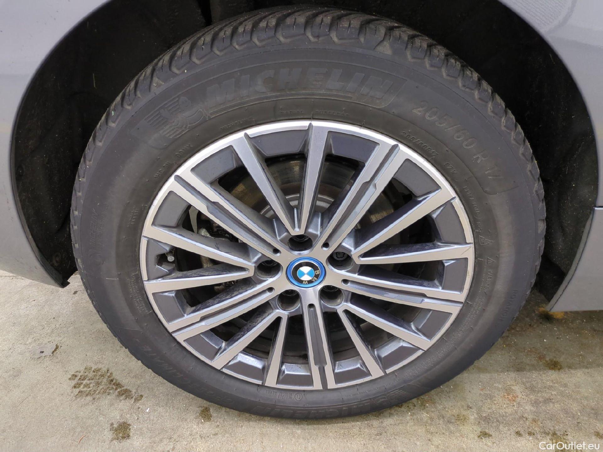  Bmw  2 Tourer BMW Série 2 Active Tourer / 2021 / 5P / monospace 225e xDrive 245ch Business Design DKG7 #18