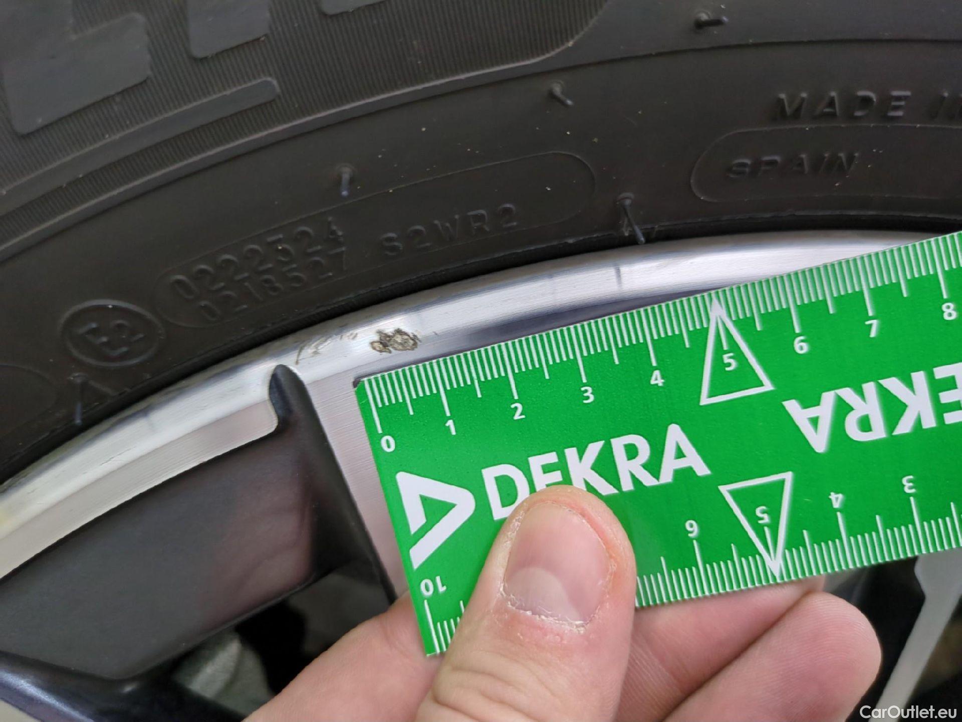  Bmw  2 Tourer BMW Série 2 Active Tourer / 2021 / 5P / monospace 225e xDrive 245ch Business Design DKG7 #6