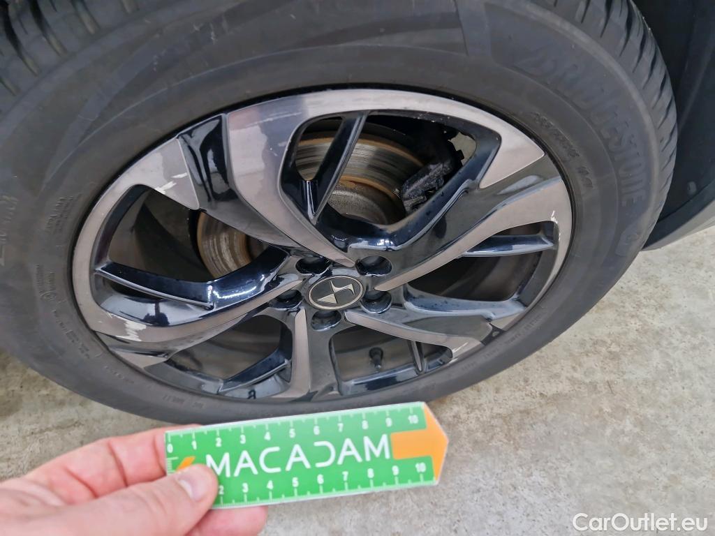  DS  DS7 DS DS 7 Crossback / 2017 / 5P / SUV BlueHDi 130 Auto PERFORMANCE Line + #41