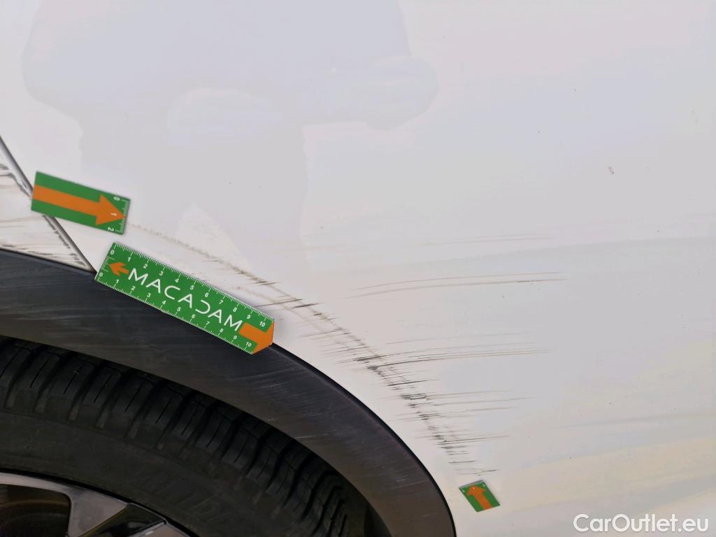  DS  DS7 DS DS 7 Crossback / 2017 / 5P / SUV BlueHDi 130 Auto PERFORMANCE Line + #16