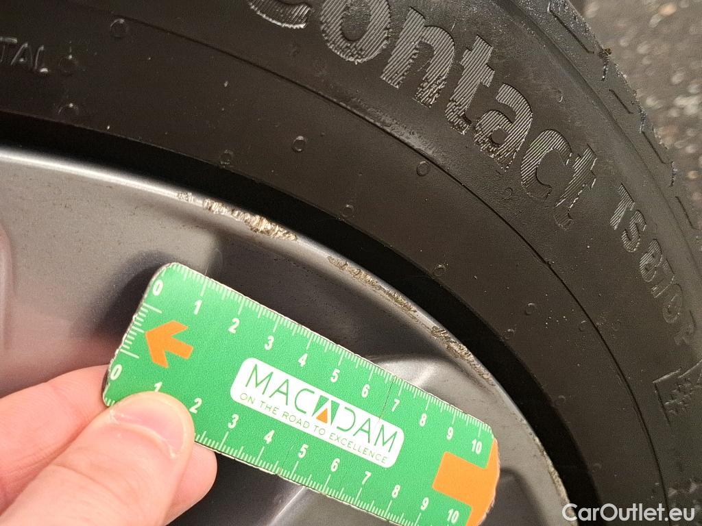  Mazda  CX-30 MAZDA  / 2019 / 5P / Crossover 2.0L e-Skyactiv X M Hybrd Sportline BVA6 #10