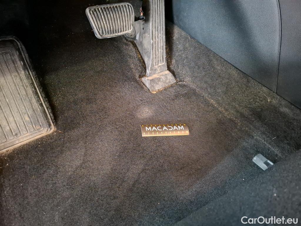  Hyundai  Santa Fe  Creative Hybrid 2WD 1.6 T-GDi 230CV BVA6 7 Sieges E6d #26