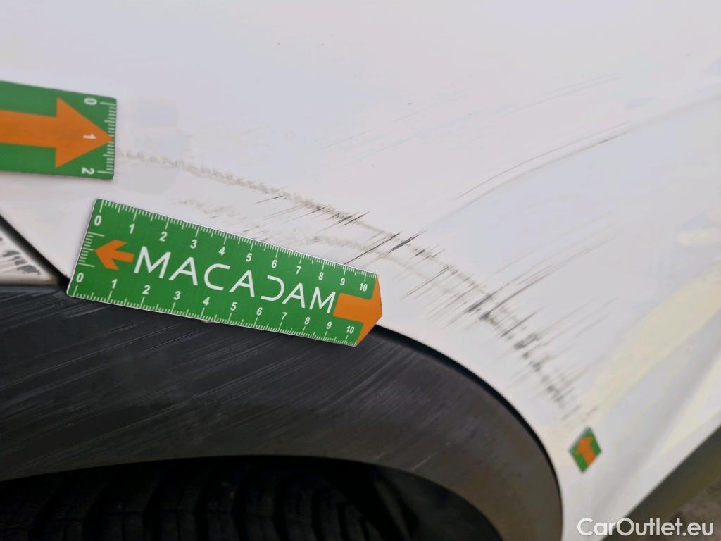  DS  DS7 DS DS 7 Crossback / 2017 / 5P / SUV BlueHDi 130 Auto PERFORMANCE Line + #17