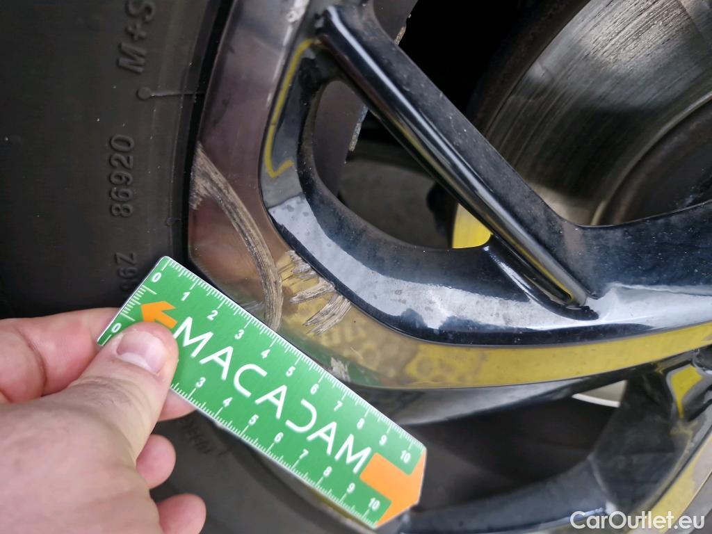  DS  DS7 DS DS 7 Crossback / 2017 / 5P / SUV BlueHDi 130 Auto PERFORMANCE Line + #50