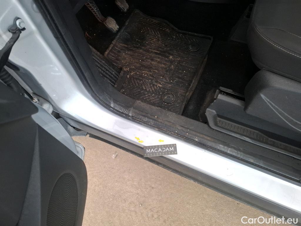  Ford  Kuga  Titanium 1.5 TDCi 120CV BVM6 E6 #16