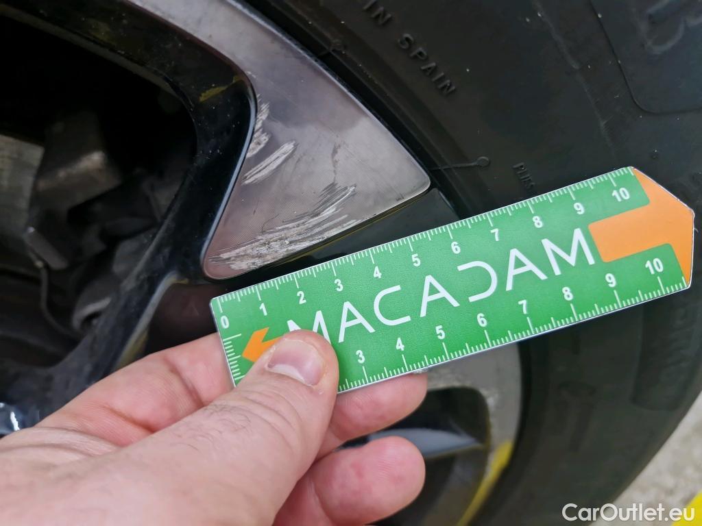  DS  DS7 DS DS 7 Crossback / 2017 / 5P / SUV BlueHDi 130 Auto PERFORMANCE Line + #47