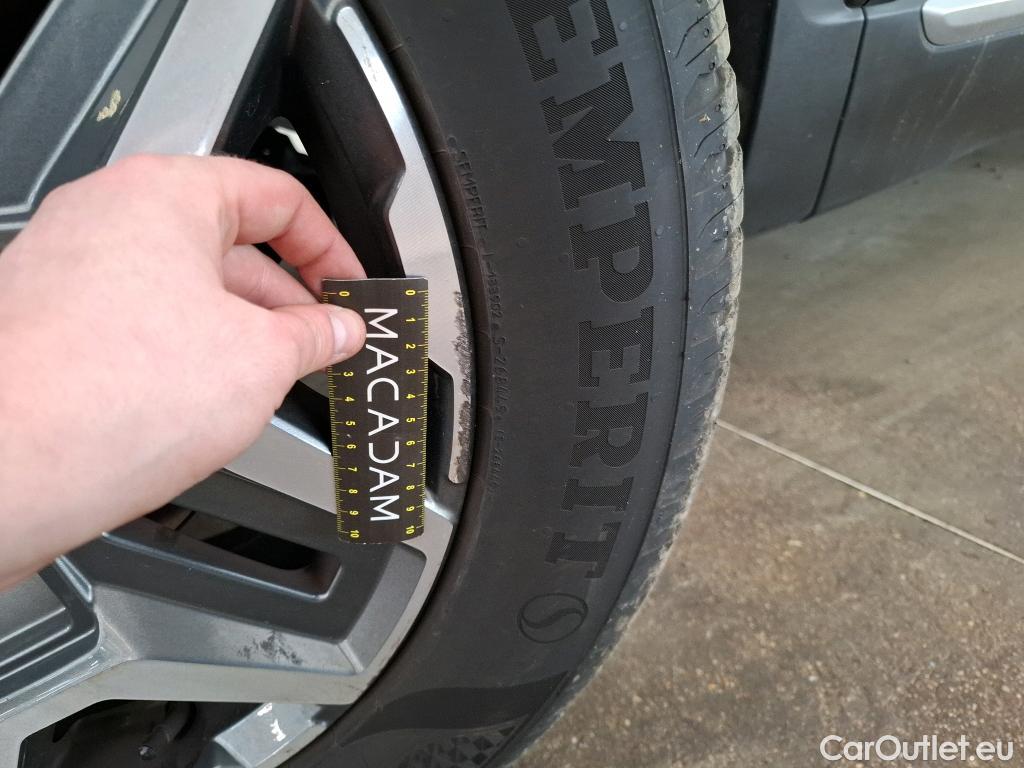  Hyundai  Santa Fe  Creative Hybrid 2WD 1.6 T-GDi 230CV BVA6 7 Sieges E6d #23