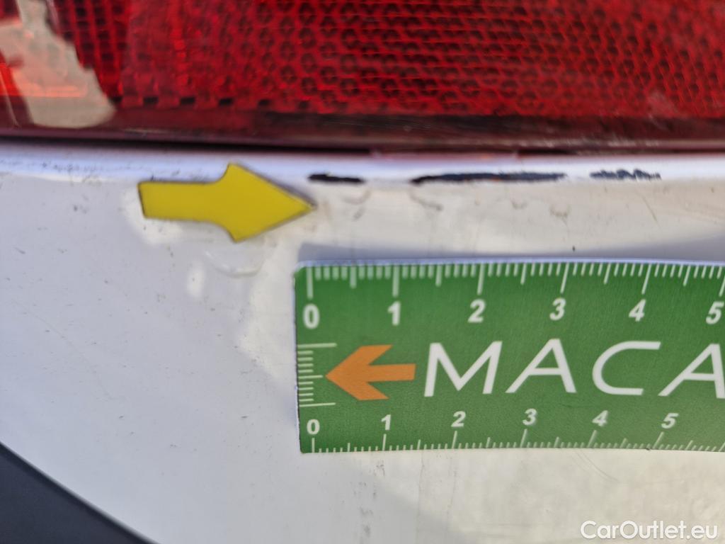  DS  DS7 DS DS 7 Crossback / 2017 / 5P / SUV BlueHDi 130 Auto PERFORMANCE Line + #26