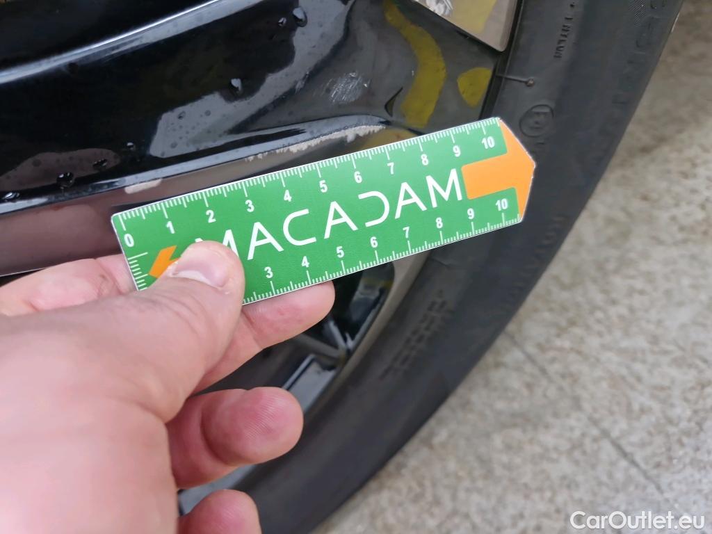  DS  DS7 DS DS 7 Crossback / 2017 / 5P / SUV BlueHDi 130 Auto PERFORMANCE Line + #44