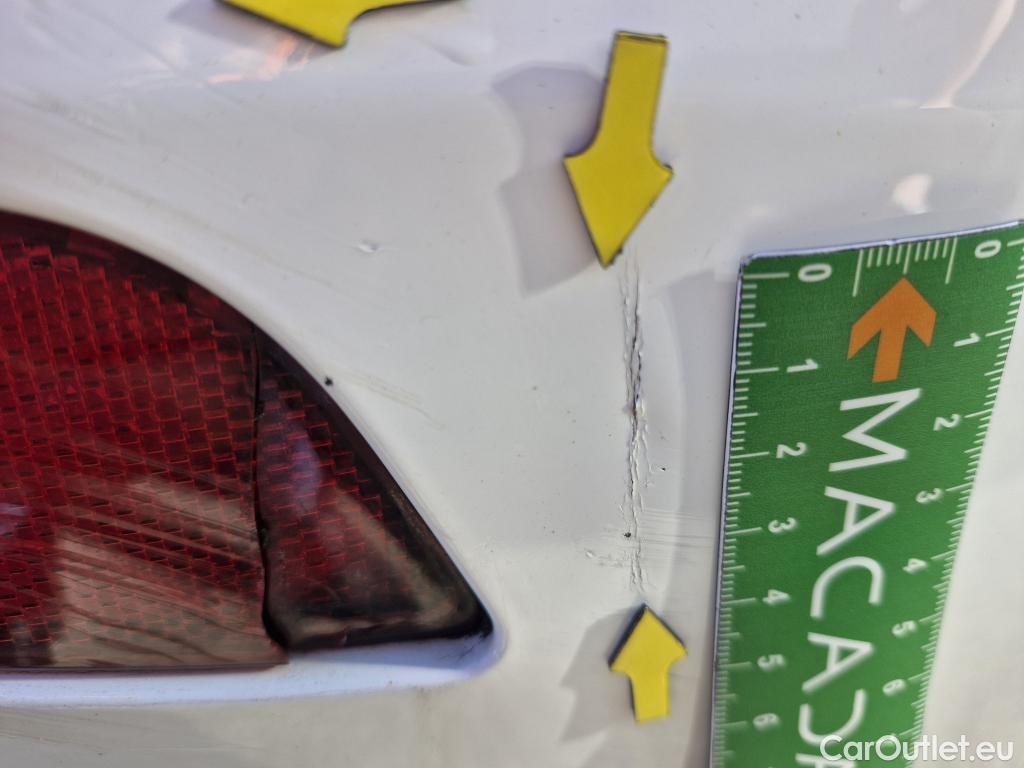  DS  DS7 DS DS 7 Crossback / 2017 / 5P / SUV BlueHDi 130 Auto PERFORMANCE Line + #28