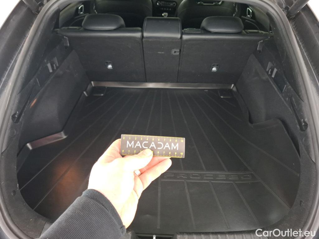  KIA  Cee'd KIA ProCeed / 2018 / 5P / Break 1.6 CRDI 136 ISG GT LINE PREMIUM DCT7 #3