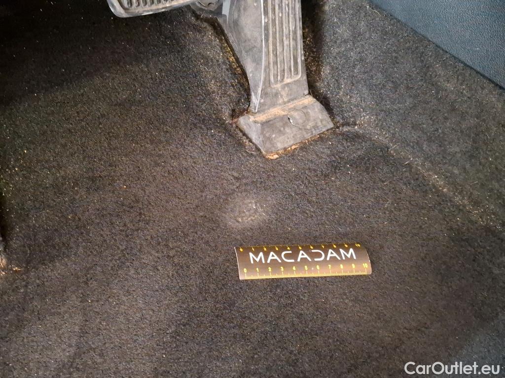  Hyundai  Santa Fe  Creative Hybrid 2WD 1.6 T-GDi 230CV BVA6 7 Sieges E6d #27