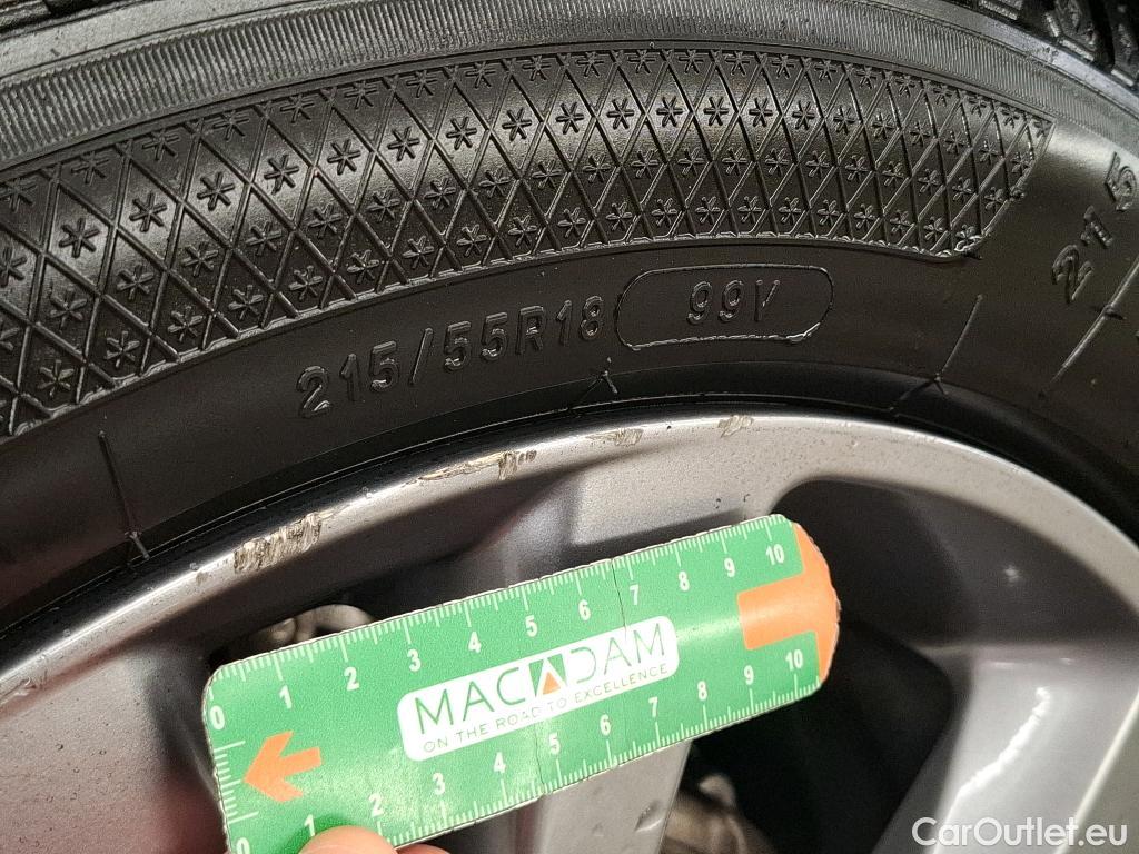  Mazda  CX-30 MAZDA  / 2019 / 5P / Crossover 2.0L e-Skyactiv X M Hybrd Sportline BVA6 #16