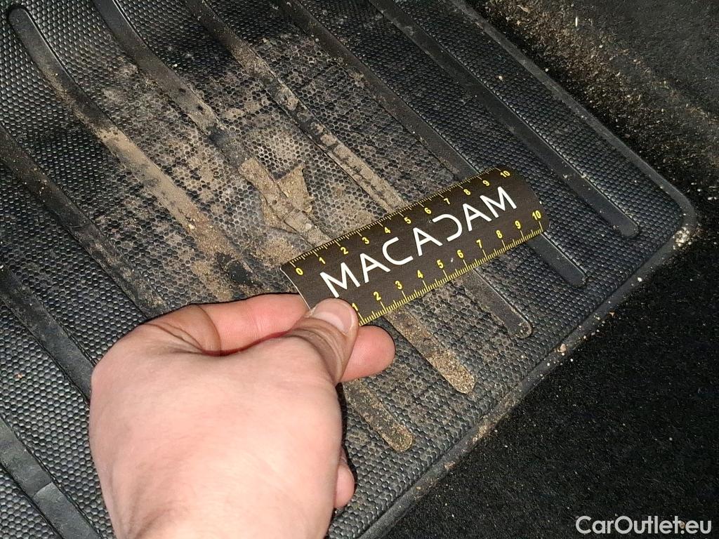  Peugeot  2008  Allure Business 1.5 HDi 110CV BVM6 E6d #53