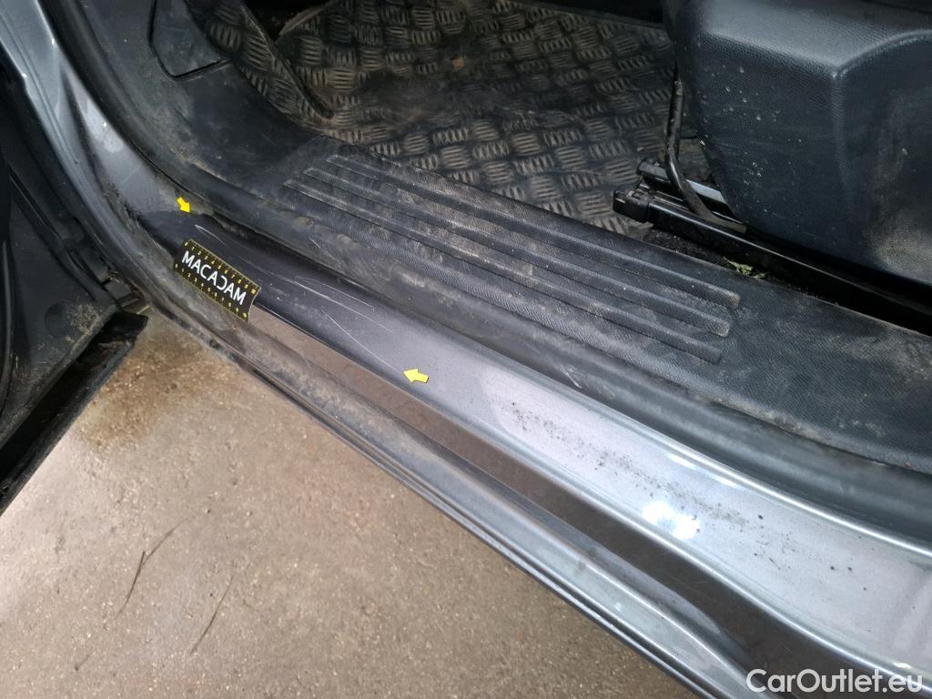  Peugeot  2008  Allure Business 1.5 HDi 110CV BVM6 E6d #24