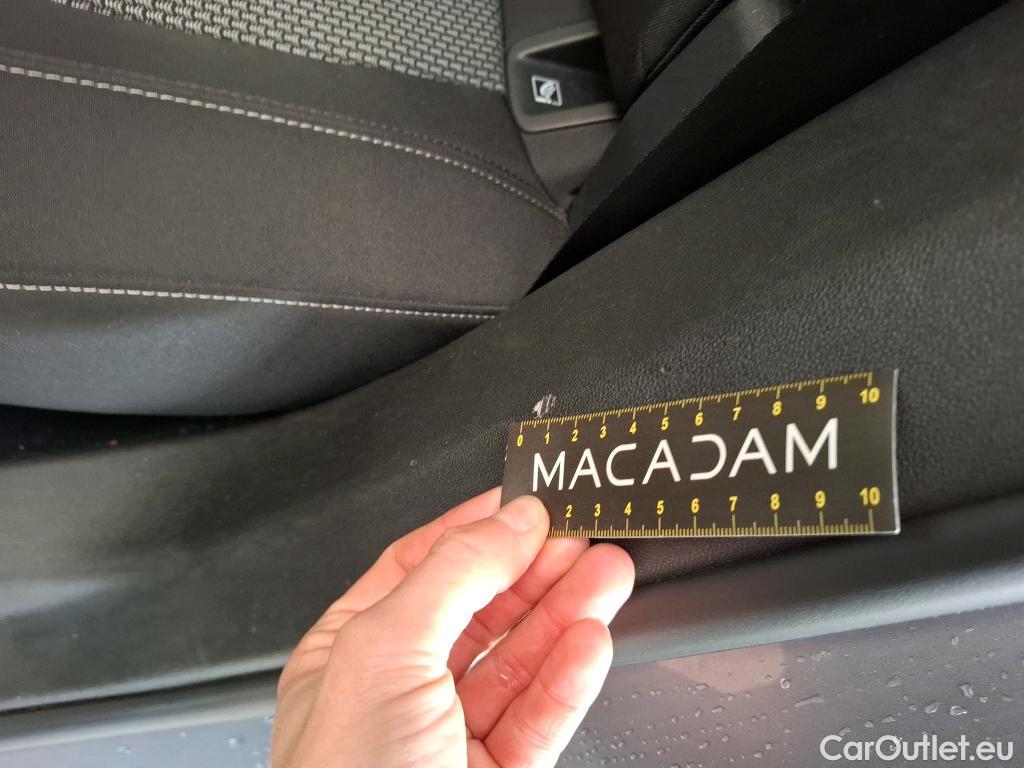  Opel   Grandland X OPEL / 2017 / 5P / SUV 1.2 TURBO 130 EDITION BUSINESS AUTO #31