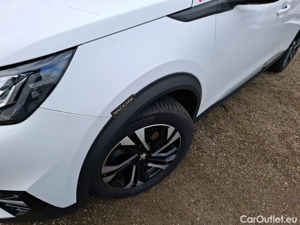  Peugeot  2008  Allure Pack 1.5 HDi 130CV BVA8 E6d #21