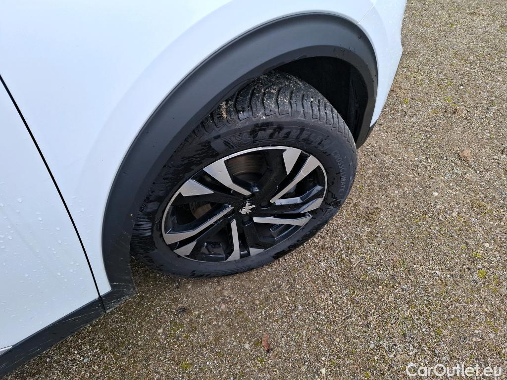  Peugeot  2008  Allure Pack 1.5 HDi 130CV BVA8 E6d #16