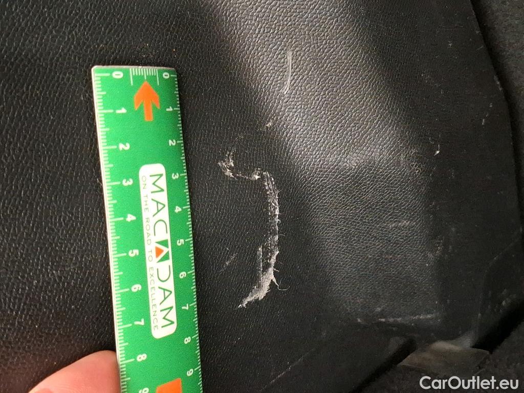  Peugeot  2008  Allure Business 1.5 HDi 130CV BVA8 E6d #29