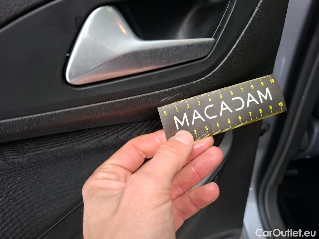  Opel   Grandland X OPEL / 2017 / 5P / SUV 1.2 TURBO 130 EDITION BUSINESS AUTO #28