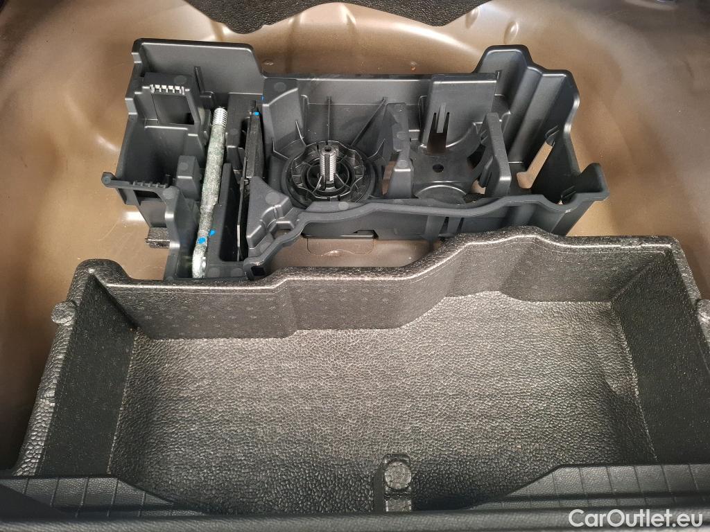  Peugeot  2008  Allure Business 1.2 PureTech 130CV BVA8 E6d #12