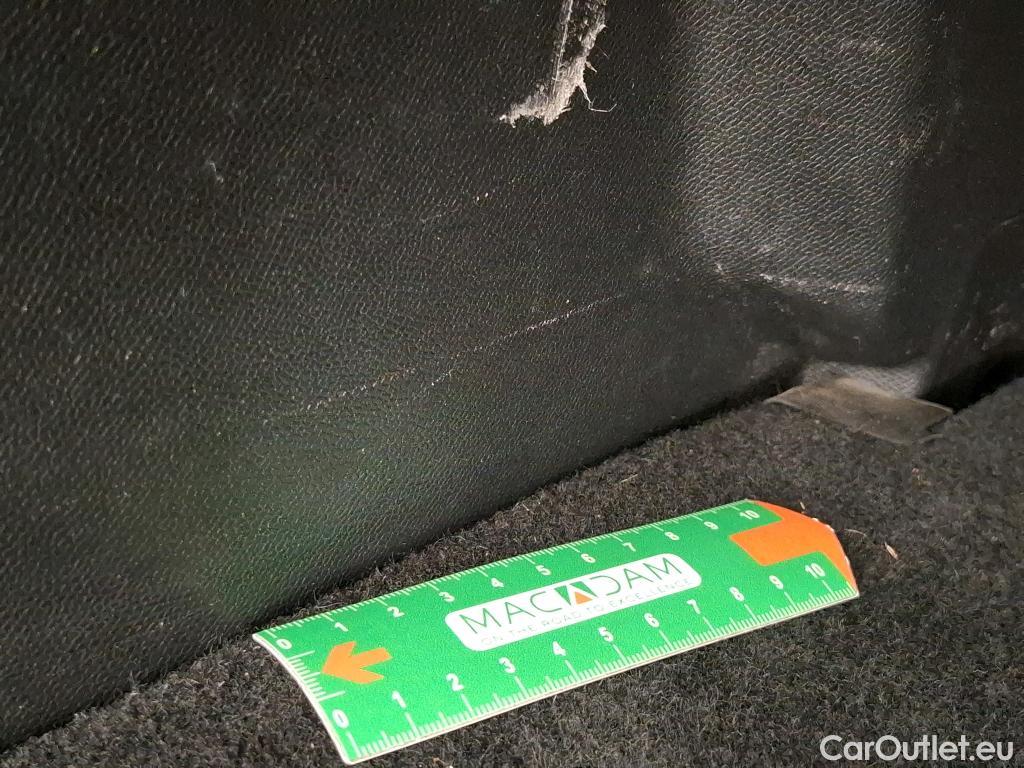  Peugeot  2008  Allure Business 1.5 HDi 130CV BVA8 E6d #30