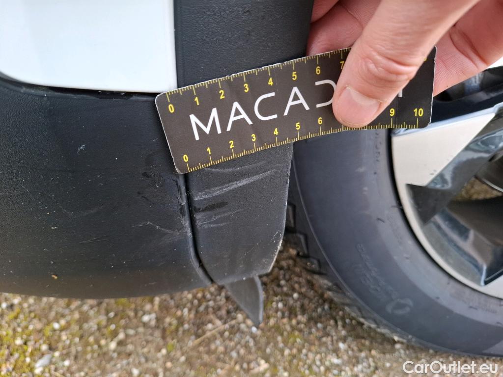  Peugeot  2008  Allure Pack 1.5 HDi 130CV BVA8 E6d #22