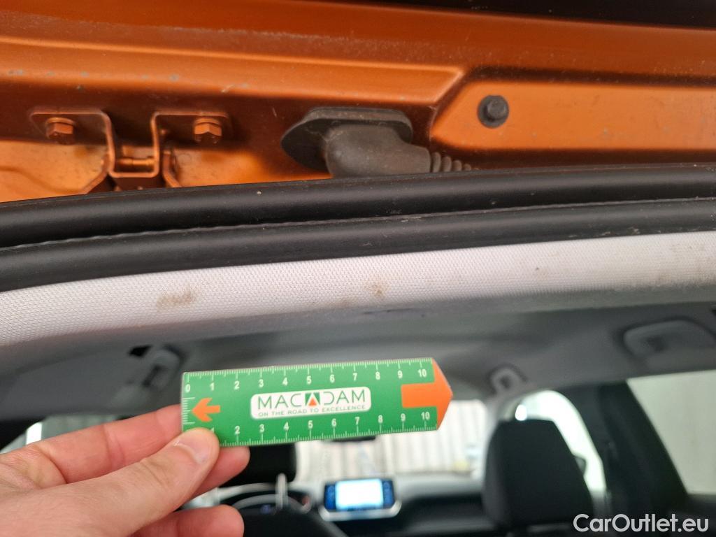  Peugeot  2008  Allure Business 1.5 HDi 130CV BVA8 E6d #35