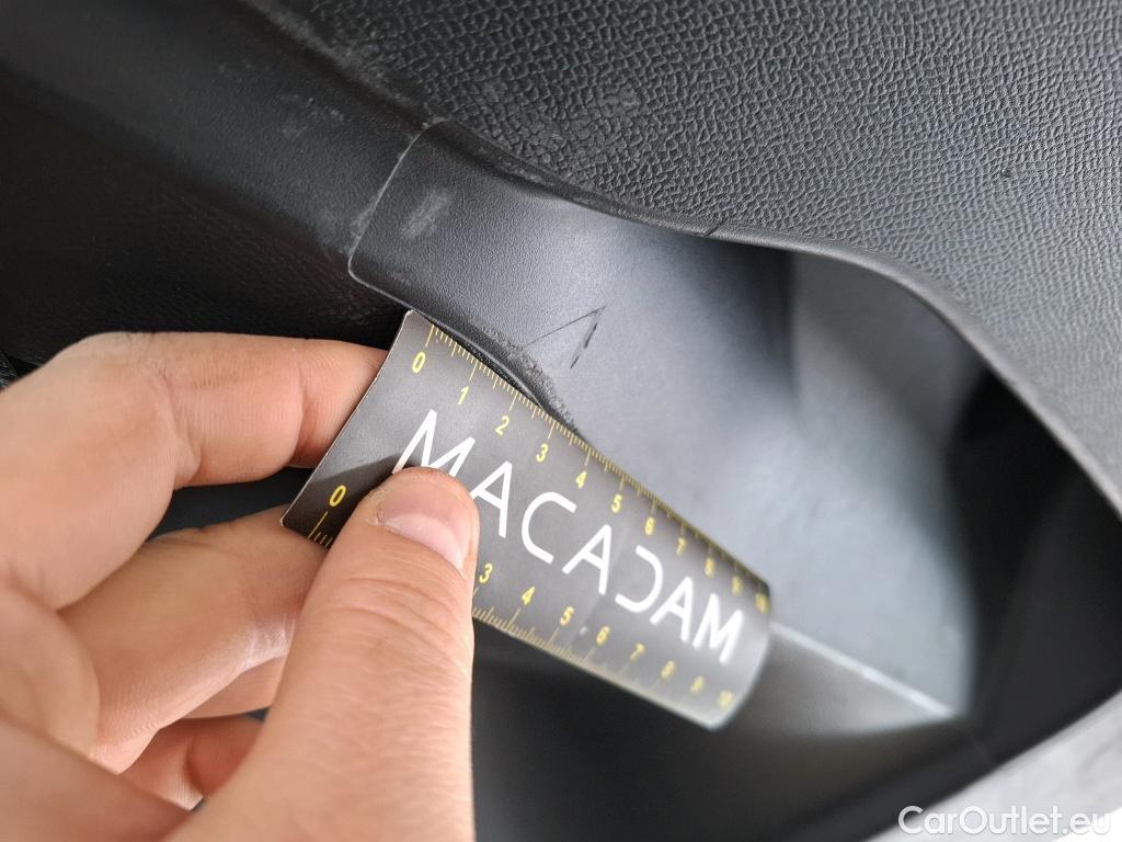  Peugeot  2008  Allure Business 1.5 HDi 110CV BVM6 E6d #44