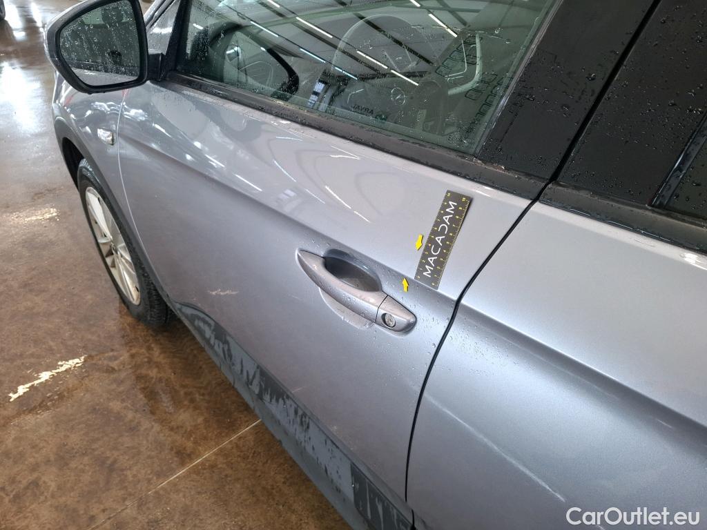  Opel   Grandland X OPEL / 2017 / 5P / SUV 1.2 TURBO 130 EDITION BUSINESS AUTO #34