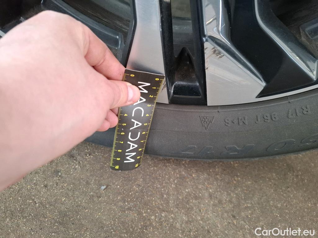  Peugeot  2008  Allure Business 1.5 HDi 110CV BVM6 E6d #34