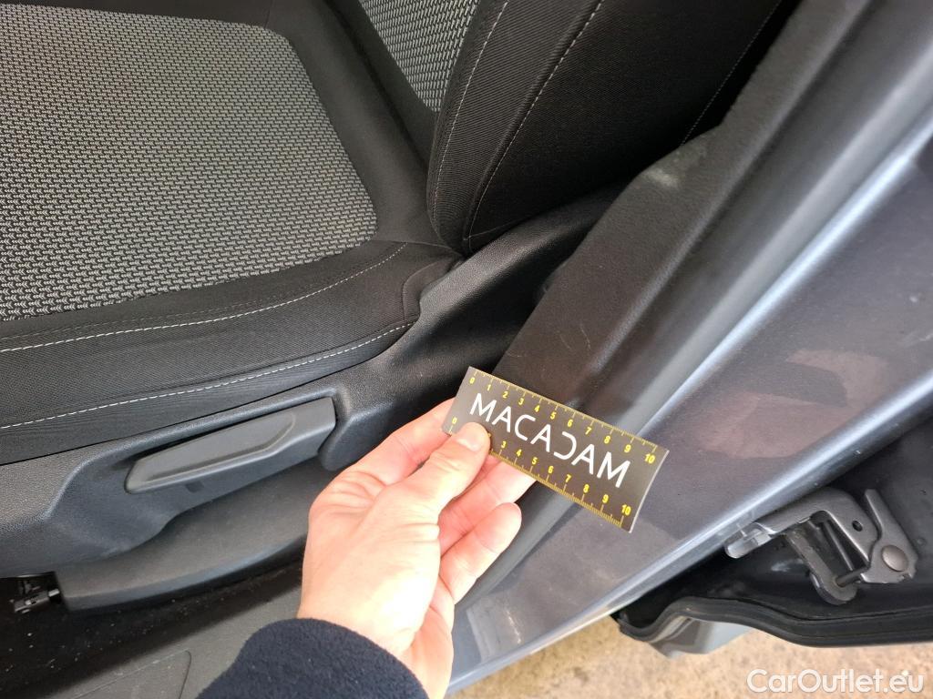  Opel   Grandland X OPEL / 2017 / 5P / SUV 1.2 TURBO 130 EDITION BUSINESS AUTO #25