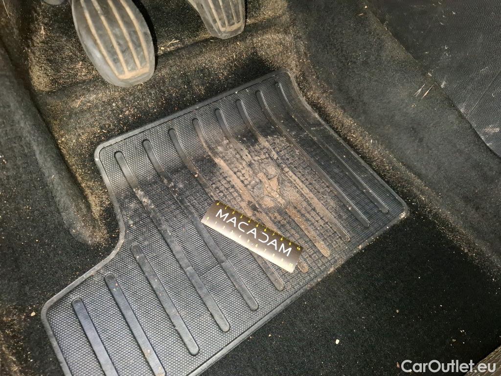  Peugeot  2008  Allure Business 1.5 HDi 110CV BVM6 E6d #51