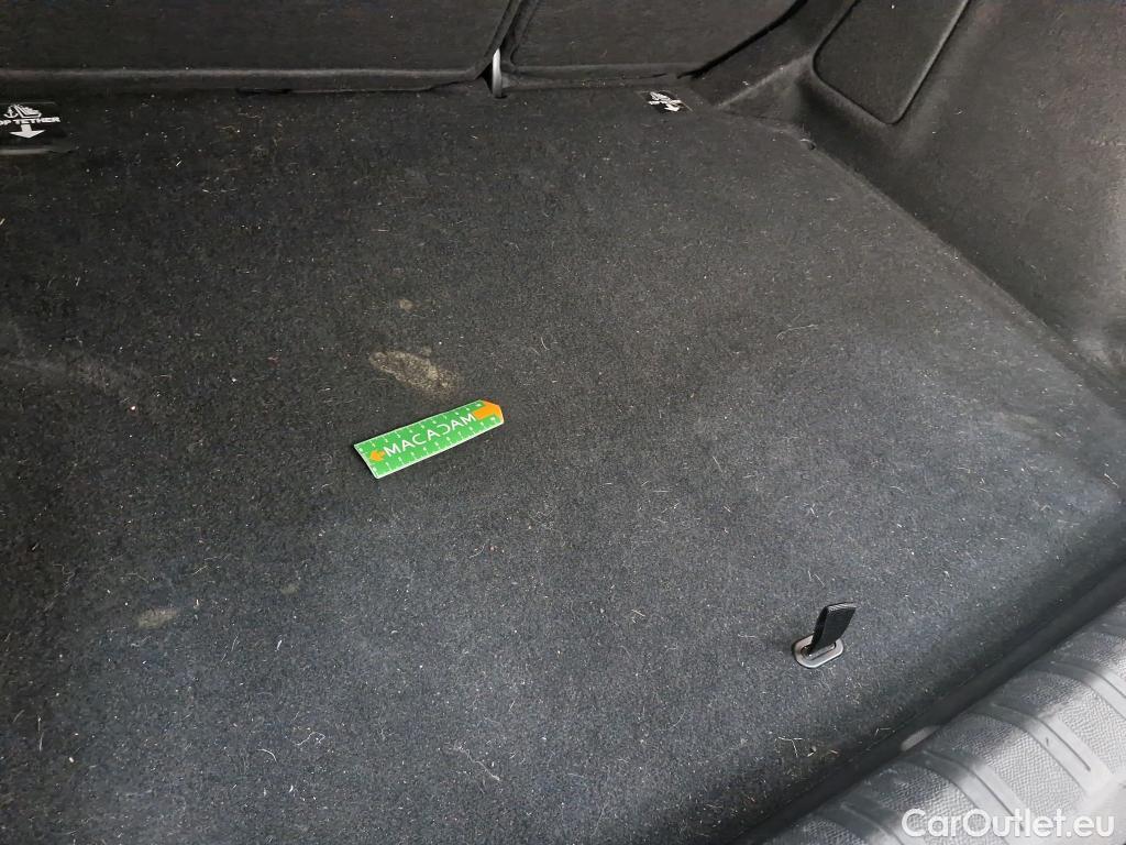  Peugeot  308  Allure Pack 1.5 HDi 130CV BVM6 E6d #11