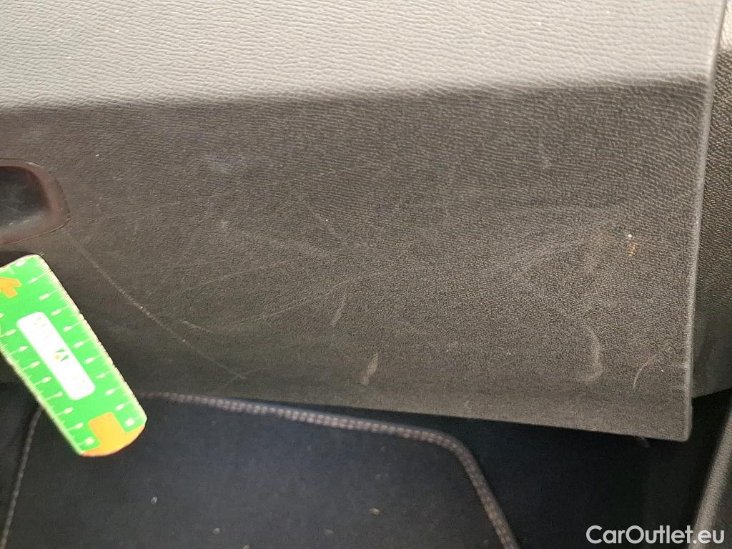  Peugeot  5008  GT 1.5 HDi 130CV BVA8 7 Sieges E6d #14