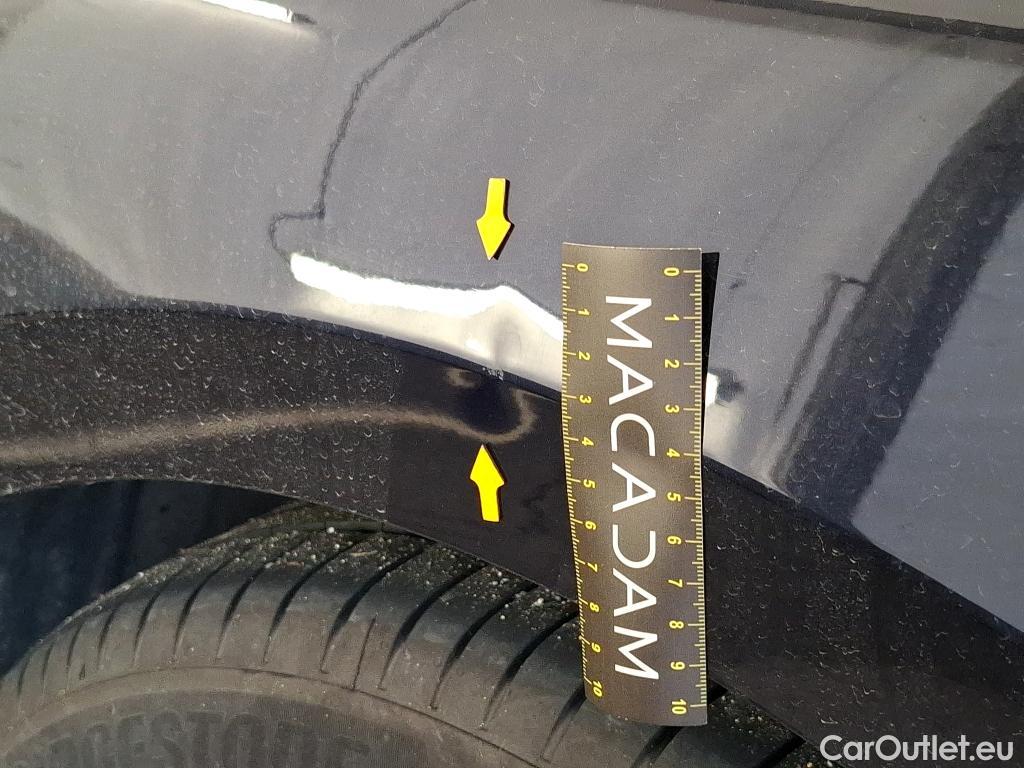  Peugeot  508 PEUGEOT  SW / 2018 / 5P / Break BlueHDi 130 S&S EAT8 Allure Pack #32