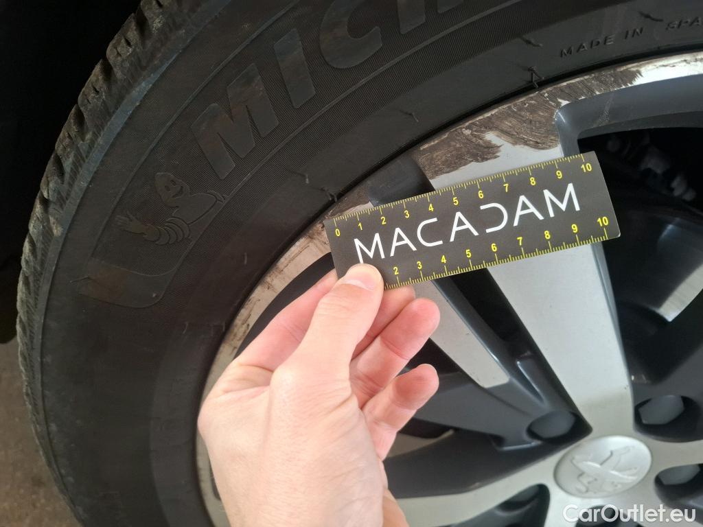  Peugeot  5008  Allure 1.5 HDi 130CV BVA8 7 Sieges E6d #23